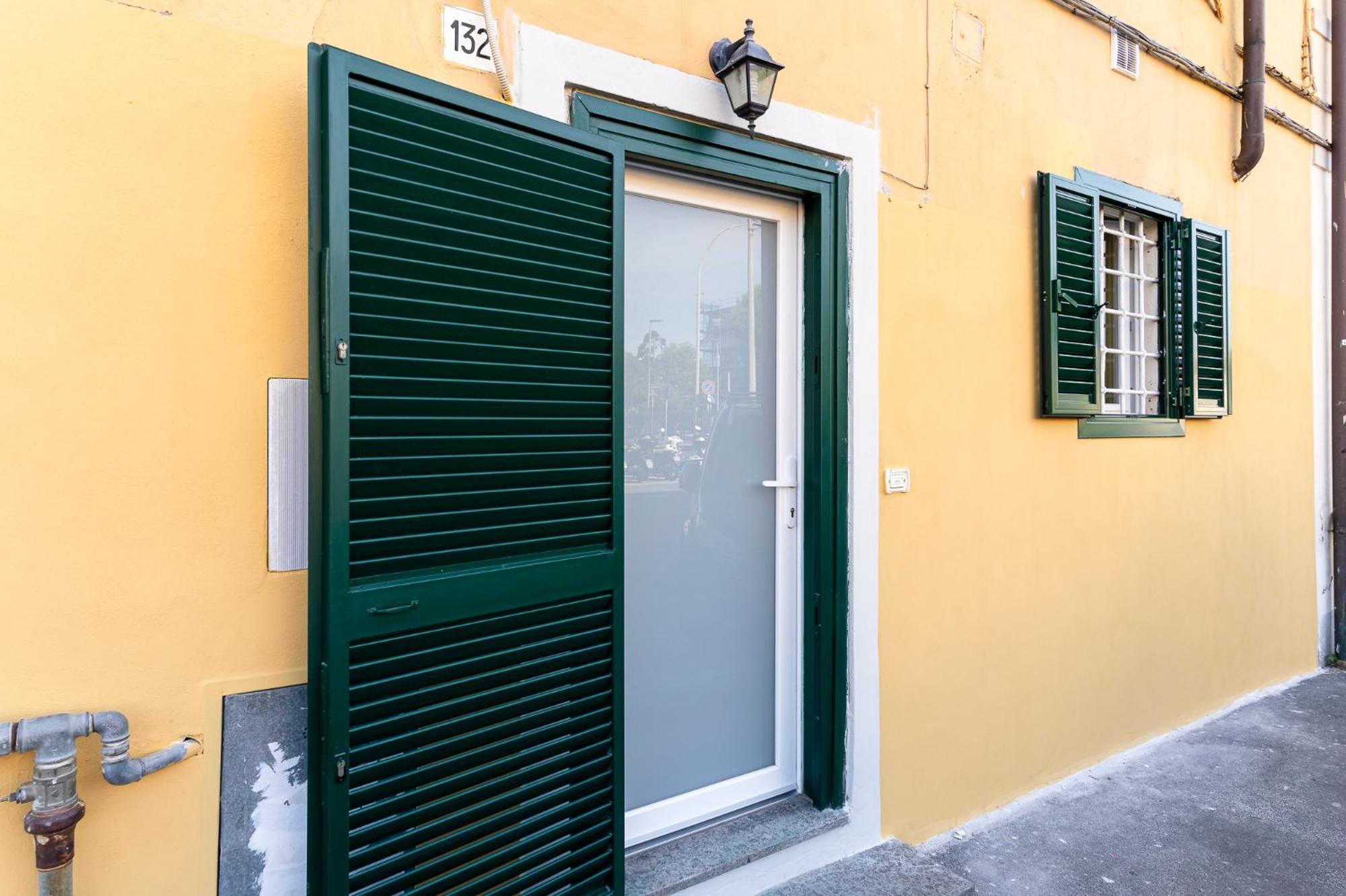 Livorno Yellow Apartament Near The Sea Zewnętrze zdjęcie